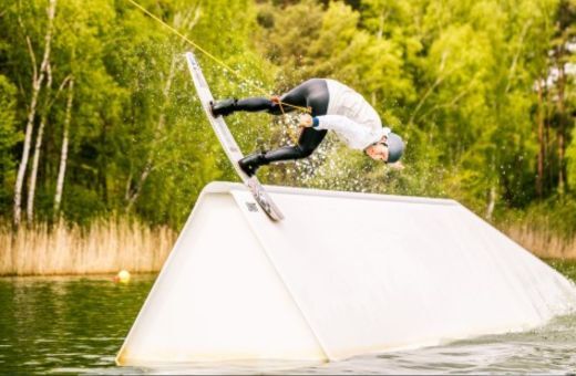 Wohnzimmer im Bernsteinsee Strandbungalow